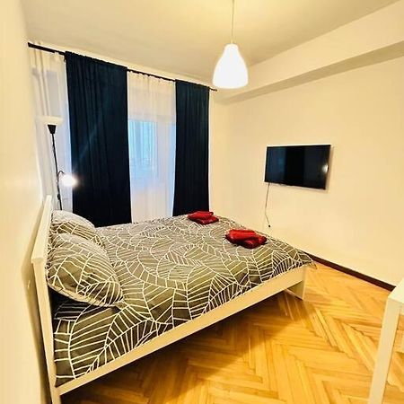 Cosy Apartment #12Lunipebega Timişoara Exteriör bild