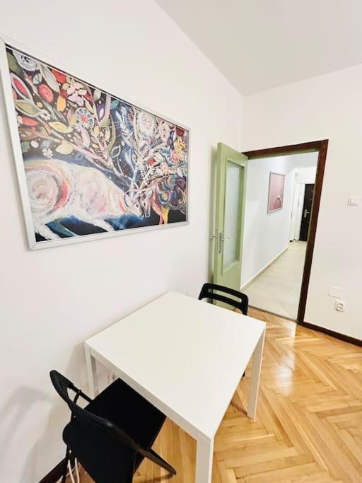 Cosy Apartment #12Lunipebega Timişoara Exteriör bild
